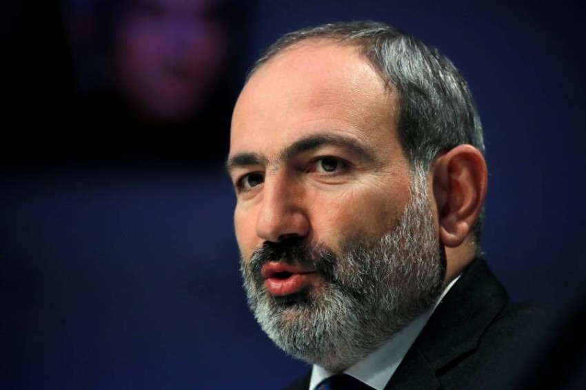 رئيس وزراء أرمينيا يحذر من انقلاب بعد مطالبة الجيش له بالاستقالة