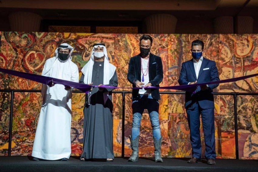 نهيان بن مبارك يزيح الستار عن «رحلة الإنسانية» في دبي