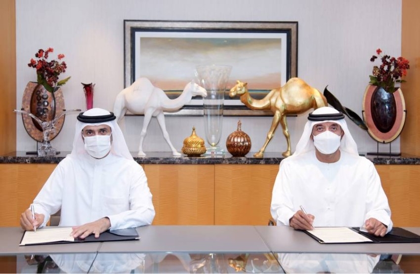 اتفاقية بين طيران الإمارات وصحة دبي للتحقق رقمياً من سجلات كورونا للمسافرين