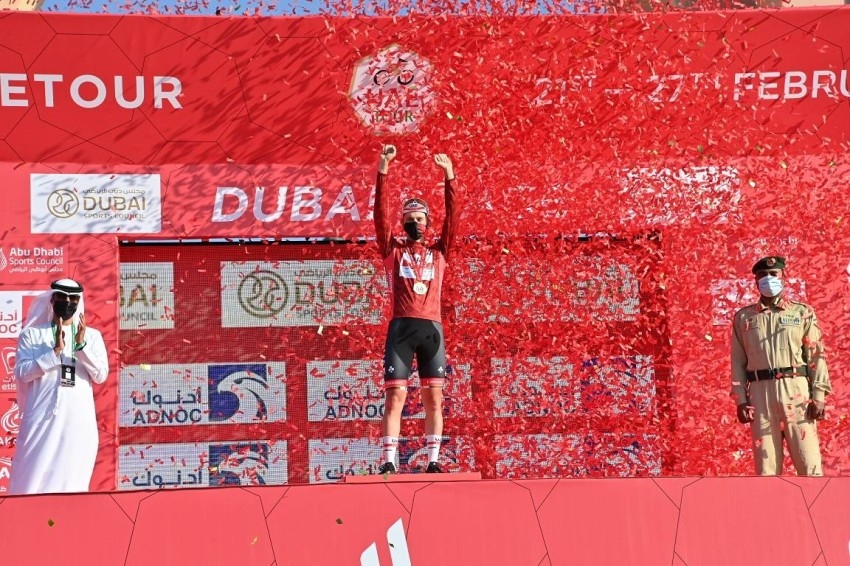الأيرلندي سام بينيت بطل «مرحلة دبي» في طواف الإمارات