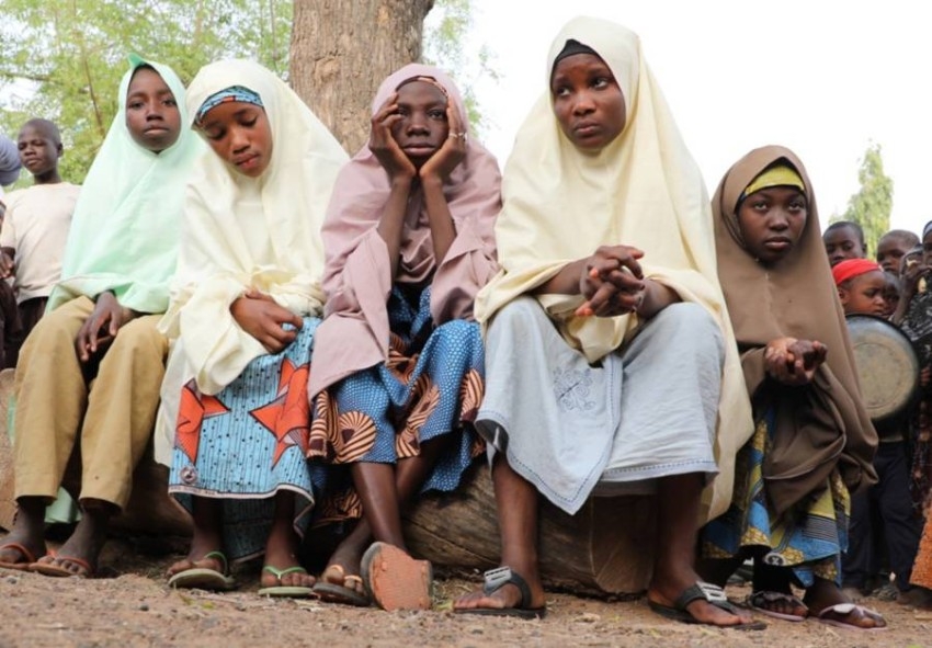 مسلحون يختطفون 317 فتاة من مدرسة بشمال غرب نيجيريا