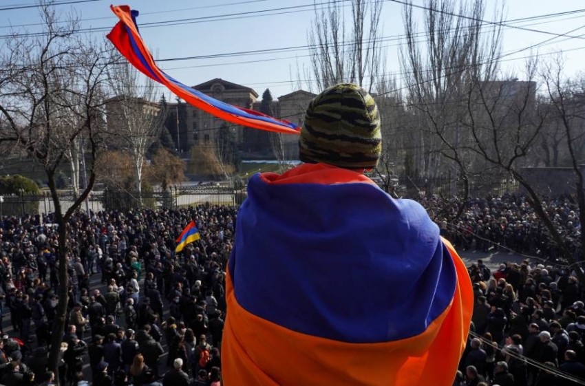 أرمينيا: الأزمة السياسية تتعمق مع رفض التصديق على إقالة رئيس الأركان