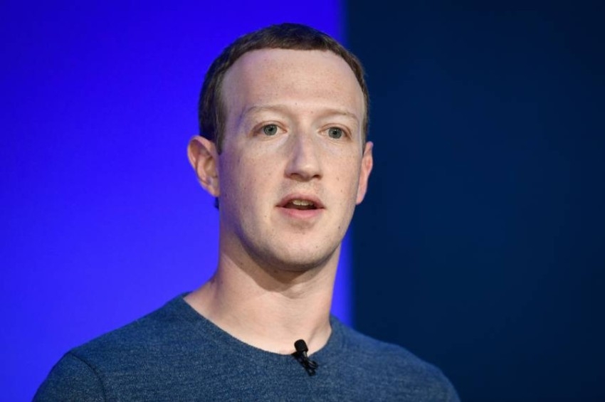 خسائر مؤسس فيسبوك تتجاوز 5.5 مليار دولار خلال شهرين