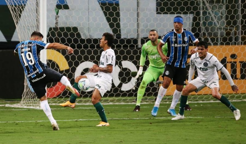بالميراس يضع قدماً على منصة التتويج بلقب كأس البرازيل