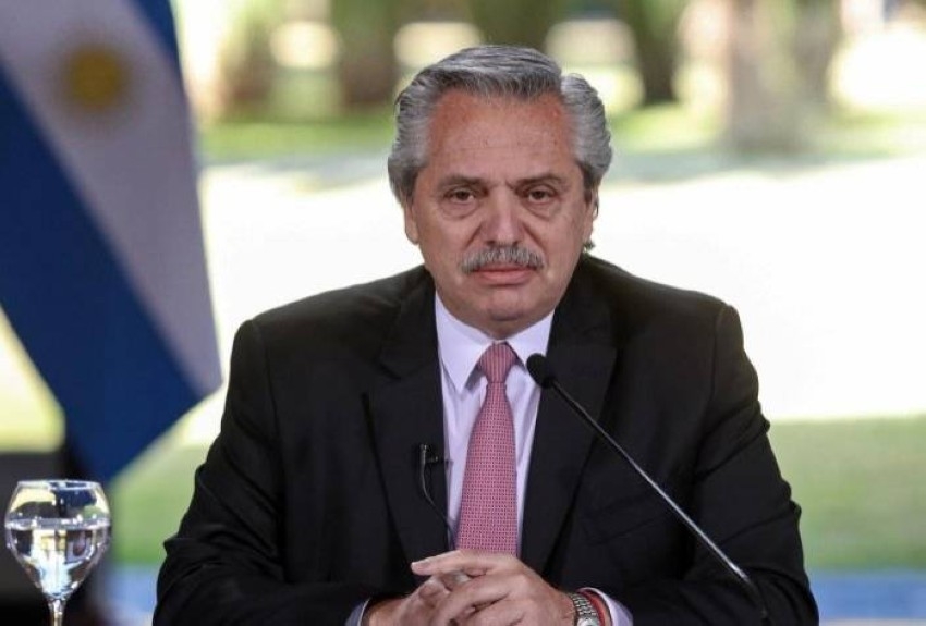 رئيس الأرجنتين يتسلم أوراق اعتماد سفير الدولة