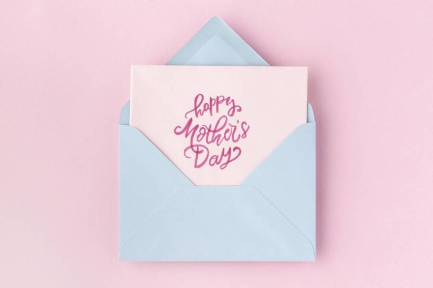 6 هدايا جمالية لـ«يوم الأم»