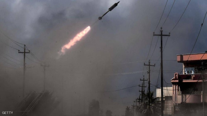7 صواريخ تستهدف قاعدة عسكرية عراقية تضمّ أمريكيين