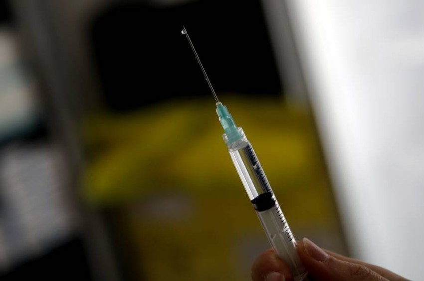 أكثر من 10 دول تستأنف التطعيم بلقاح أسترا زينيكا