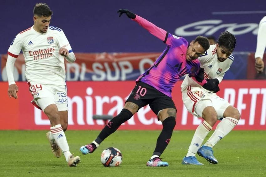 سان جيرمان يستغل هزيمة ليل ويتصدر الدوري الفرنسي بفوز كبير على ليون
