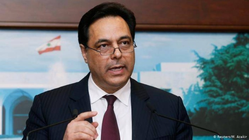 رئيس حكومة لبنان يحذر من كيماويات «خطيرة» في منشأة نفطية في الجنوب