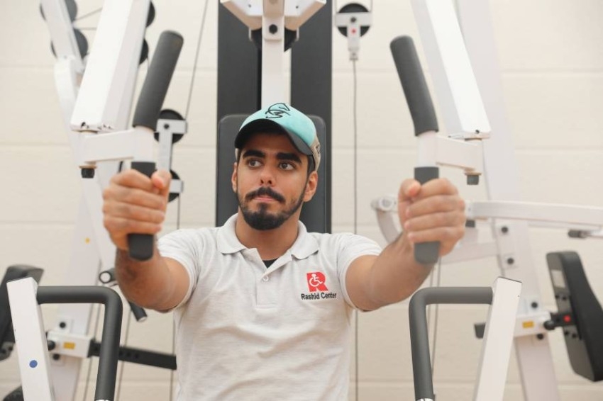 خالد الرقيمي يتجاوز الإعاقة الحركية بجناحَي الرياضة والتصوير