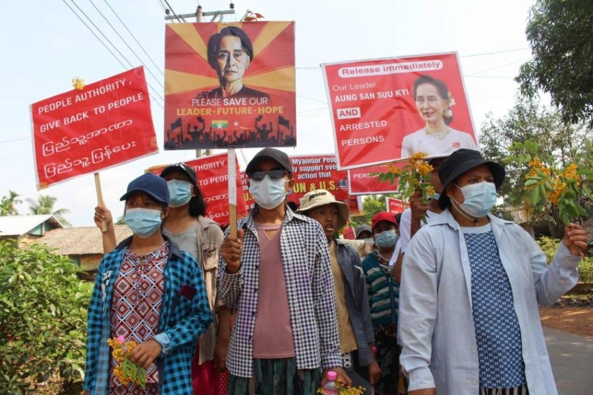 أكثر من 12 ألف مدني يفرون بعد غارات جوية للجيش في ميانمار