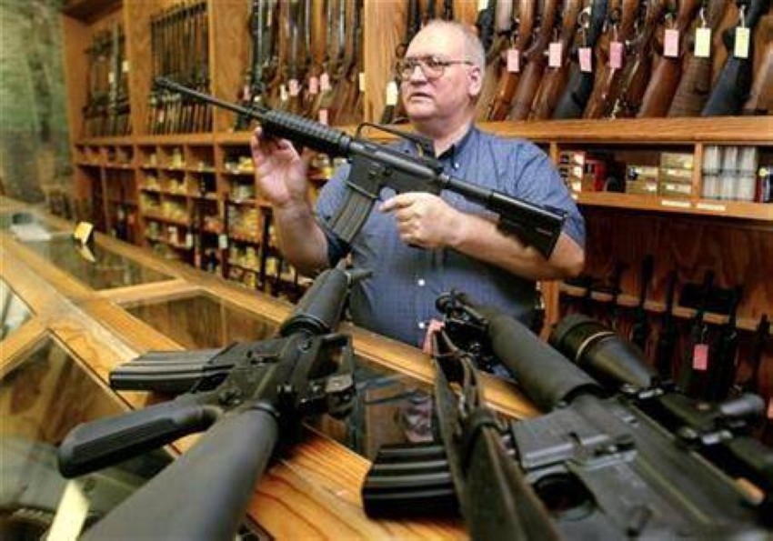 بايدن يكشف عن خطته للحد من انتشار الأسلحة النارية في الولايات المتحدة