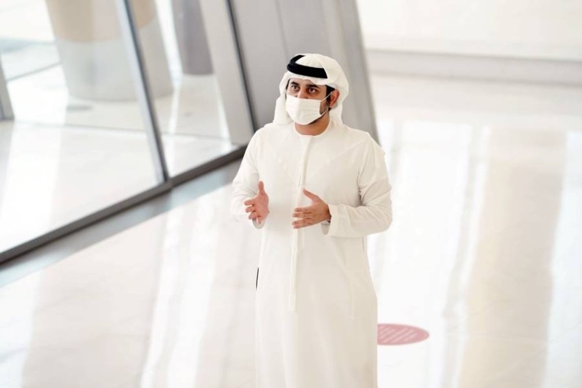 مكتوم بن محمد يلتقي فريق عمل تطوير خطة دبي 2030