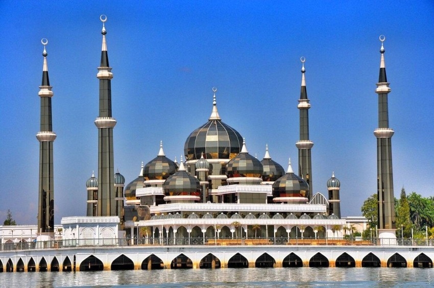 جولة افتراضية ساحرة لأجمل المساجد في العالم.. تاريخ عريق وفن معماري أصيل