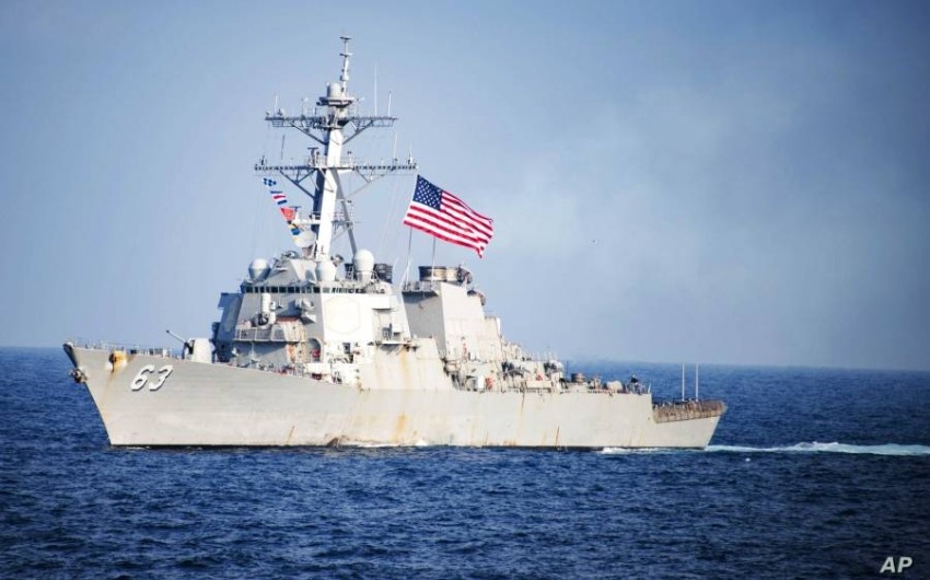 «لعب على الأعصاب».. روسيا تنذر سفينتين حربيتين أمريكيتين