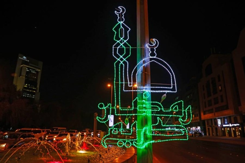 رأس الخيمة تتزين بإضاءات ومجسمات مبتكرة احتفاء بشهر رمضان
