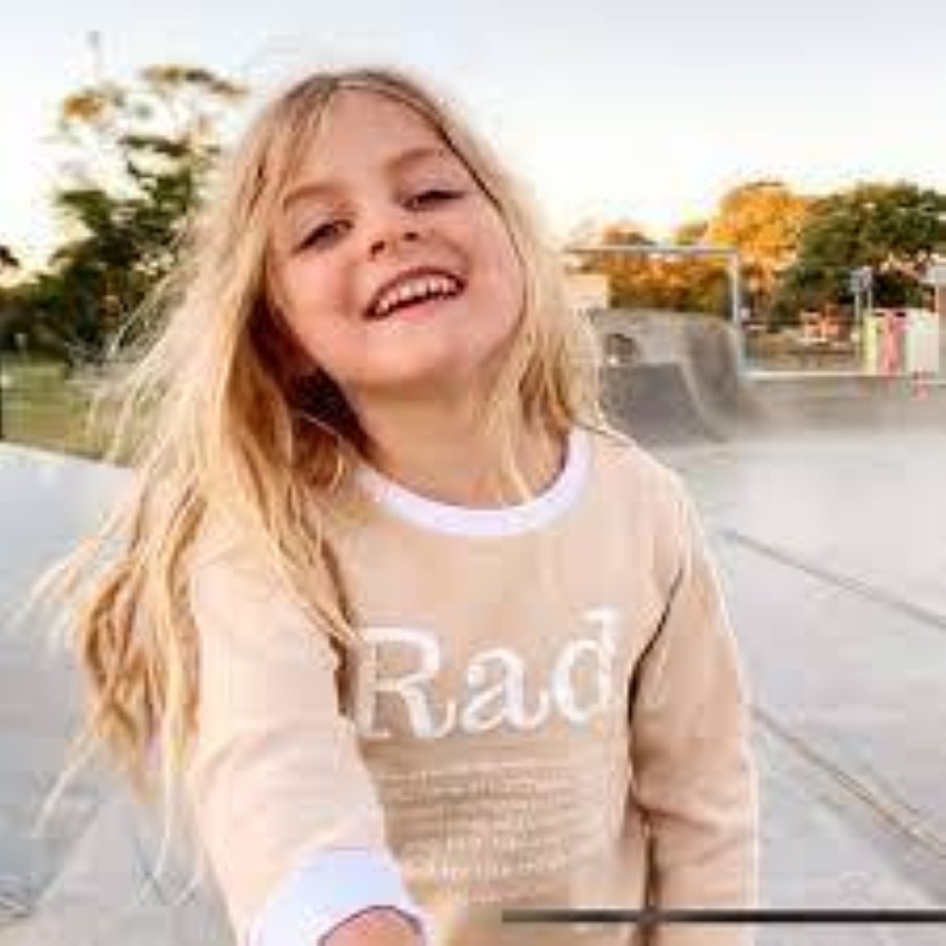 بالفيديو/  بايج توبين.. أسطورة تزلج أسترالية في السادسة من عمرها