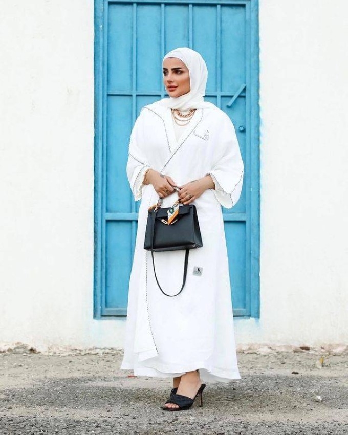 إطلالات لافتة لمدونات الموضة في أول يوم رمضان 2021