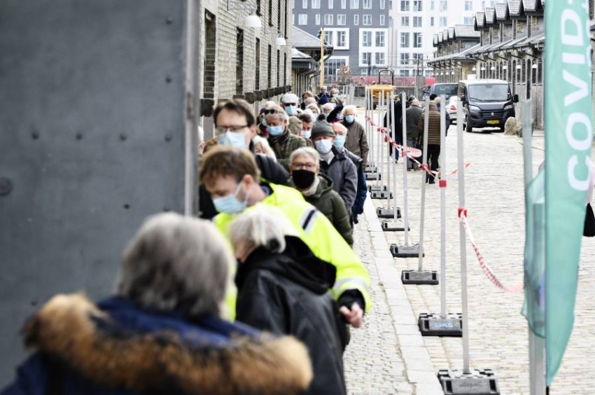 الدنمارك تخفف تدريجياً القيود المفروضة على السفر