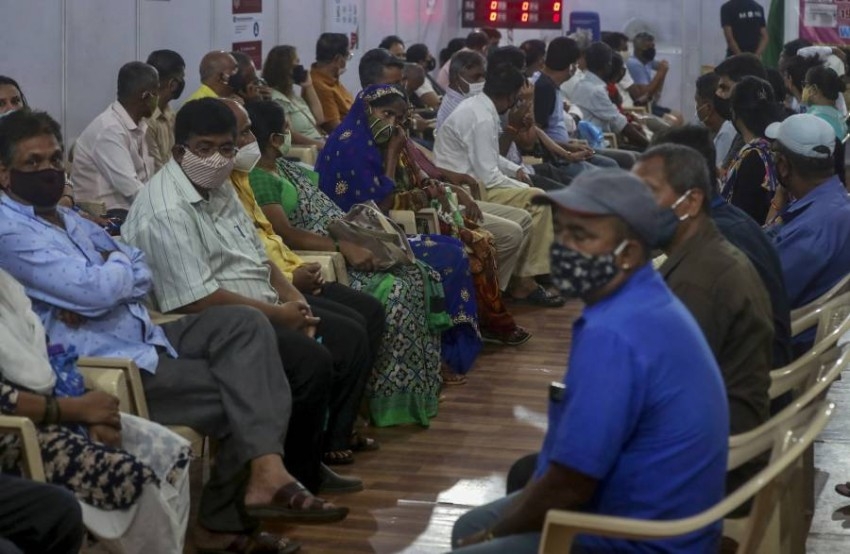 إصابات كورونا تتصاعد في الهند.. والمستشفيات تعجز عن استيعاب الحالات