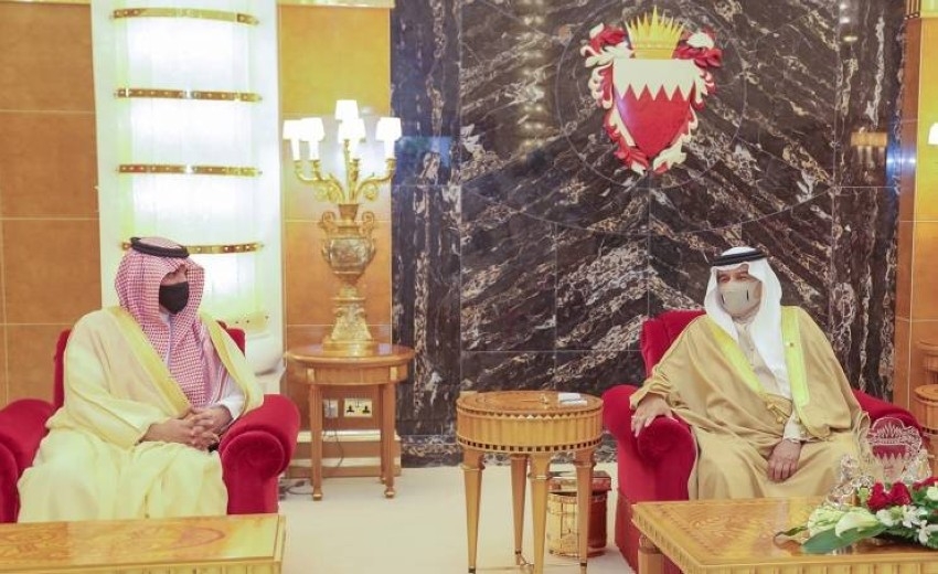 العاهل البحريني يلتقي وزير الداخلية السعودي