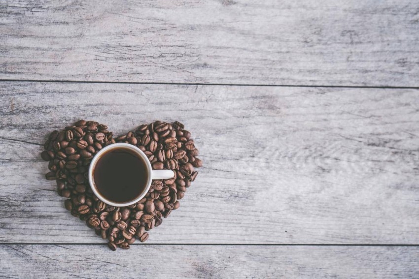 الذكاء الاصطناعي يربط بين القهوة ومخاطر فشل عضلة القلب