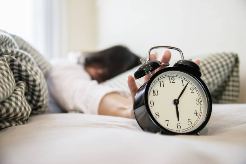 ما هي العلاقة بين قلة النوم والإصابة بالخرف؟