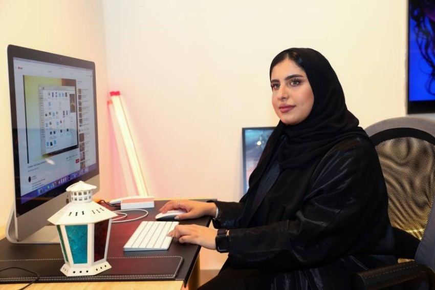 مريم المهري.. «افتراضية» تستثمر شهر رمضان في مشاريع رقمية مبتكرة