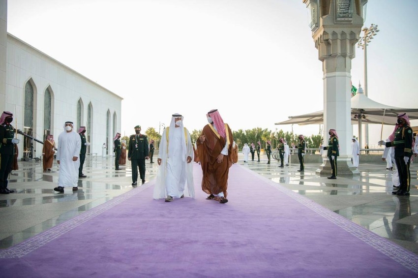 بعد تغيير لون سجاد مراسم الاستقبال في السعودية.. خبيرة «فينغ شوي» توضح دلالات «البنفسجي»
