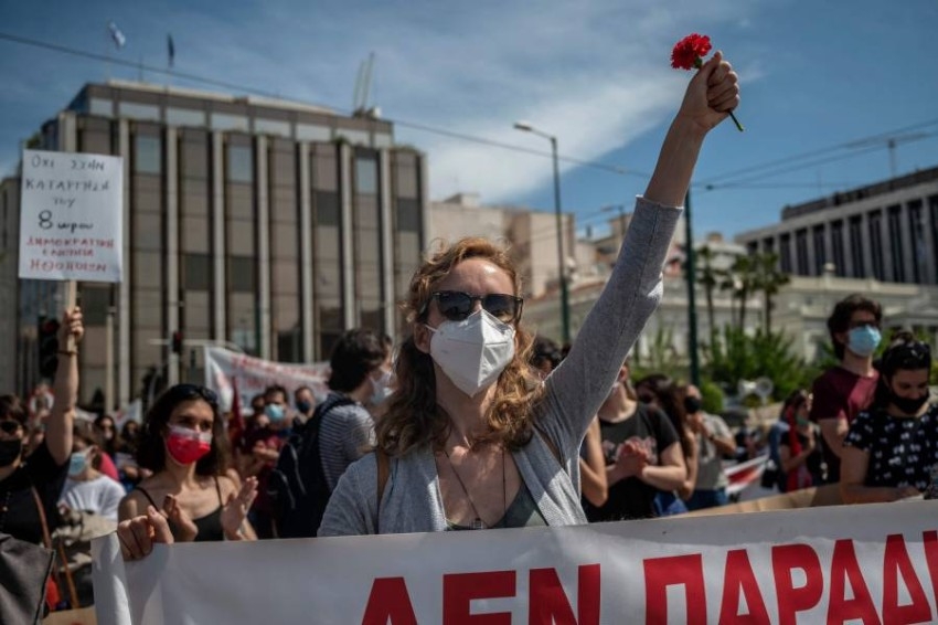 مسيرات عيد العمال في اليونان توقف العبارات وتعطل السفر