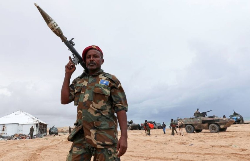 الصومال.. انتحاري يفجر نفسه ويقتل 6 ضباط