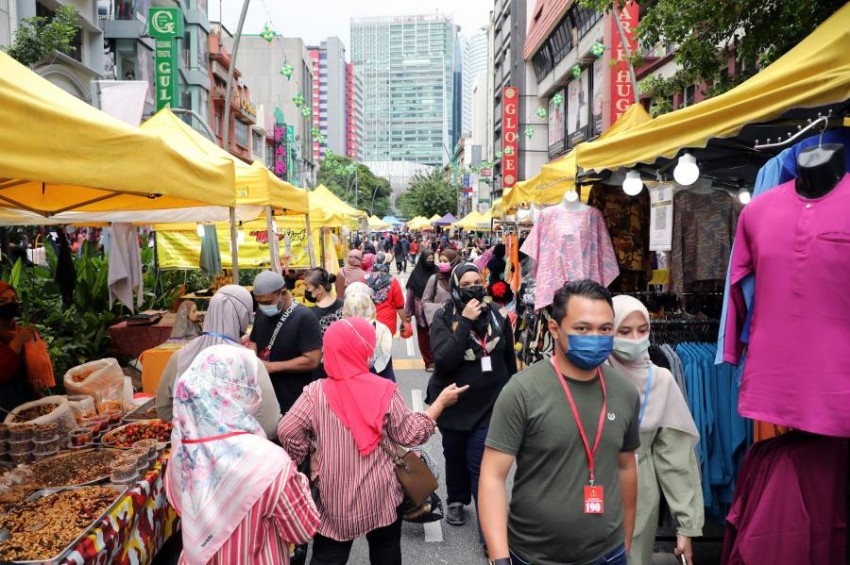 ماليزيا تشدد إجراءات مواجهة الجائحة
