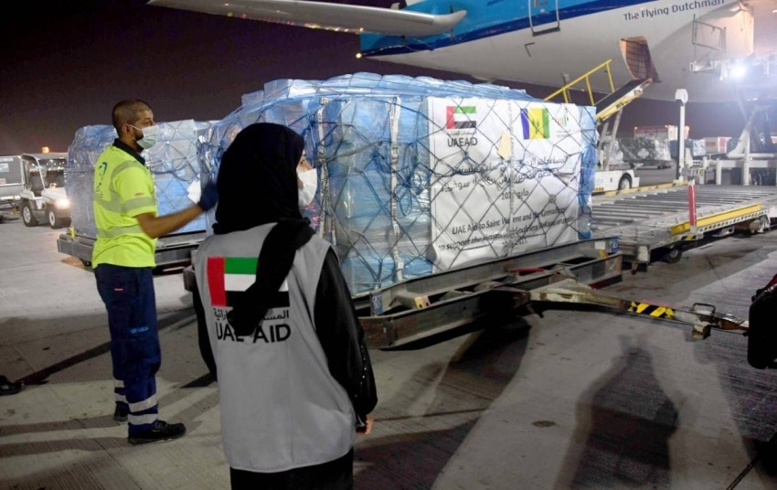 الإمارات ترسل 30 طناً من المواد الإغاثية إلى سانت فينسنت والغرينادين