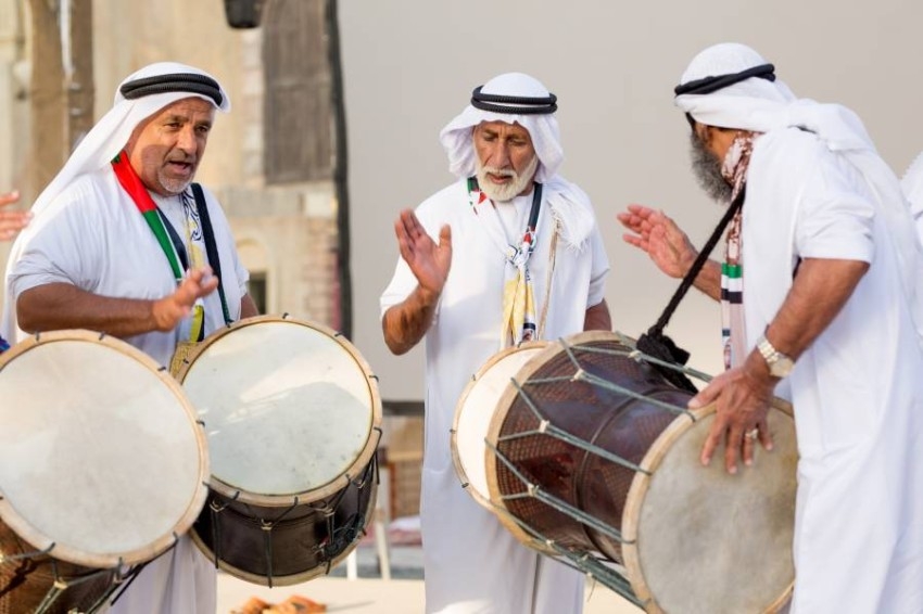 العيد في الإمارات.. طقوس برائحة الفريج ومذاق «الفوالة» وألوان الفرحة