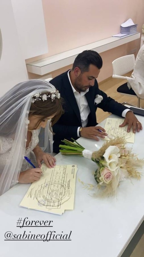 سابين تحتفل بزفافها من سيرج عيد في قبرص