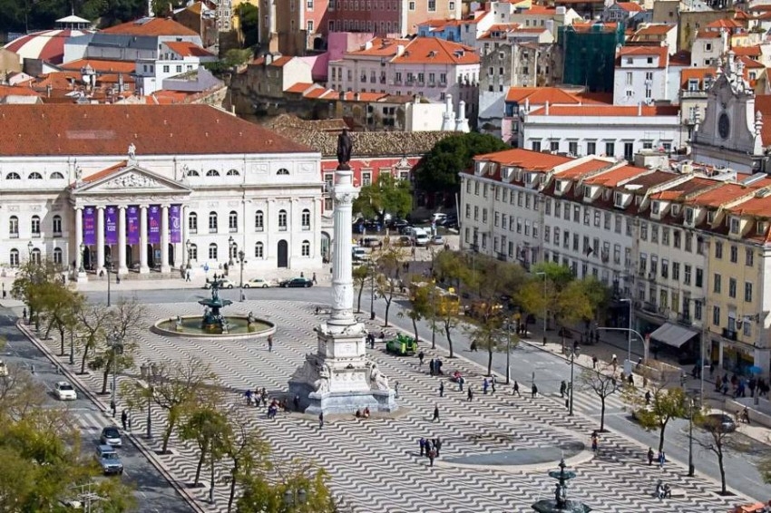 بعد أن فتحت أبوابها للسياح.. إليك أجمل الأماكن السياحية في البرتغال