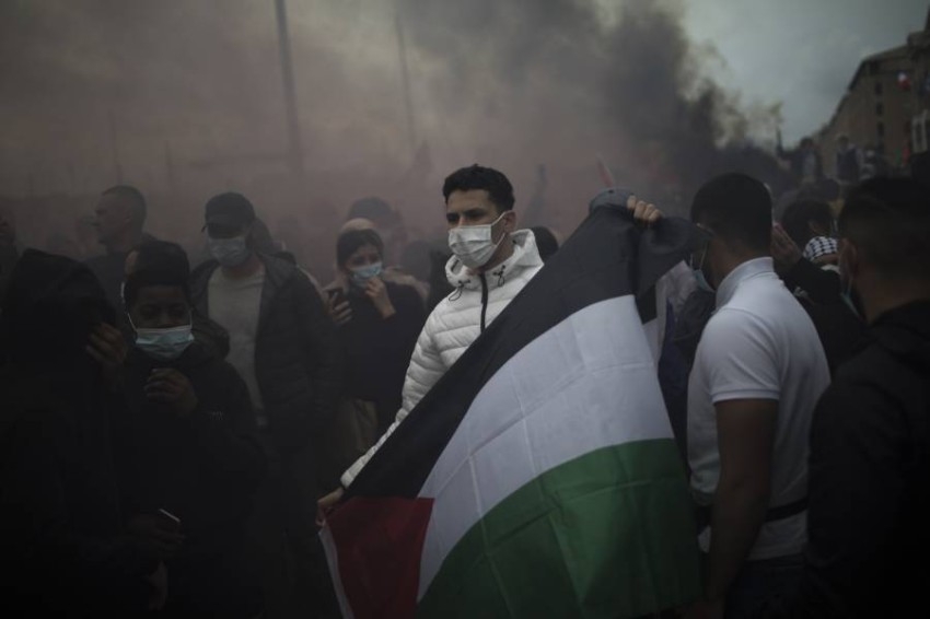 فرنسا تطلب من إسرائيل «ضمان الوصول السريع وبدون عوائق للمساعدات إلى غزة»