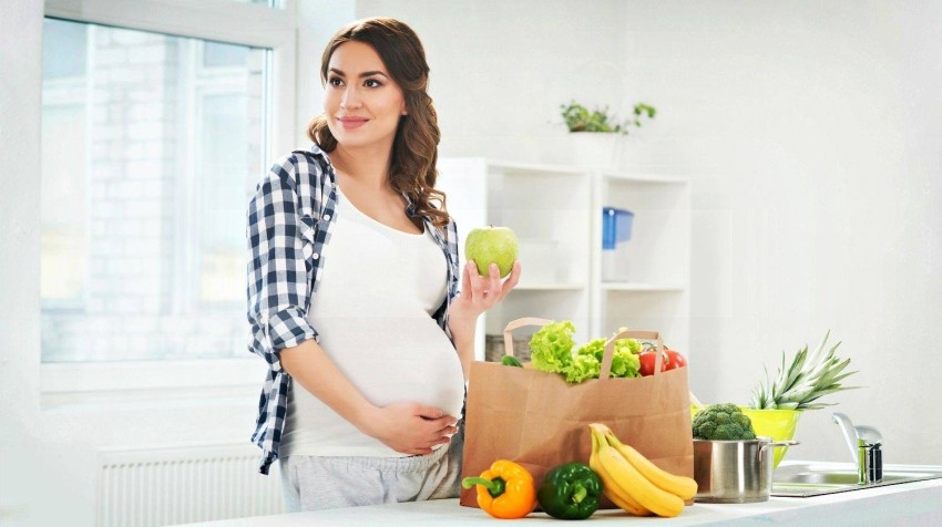 النظام الغذائي أثناء الحمل.. ماذا تأكلين وما تتجنبين