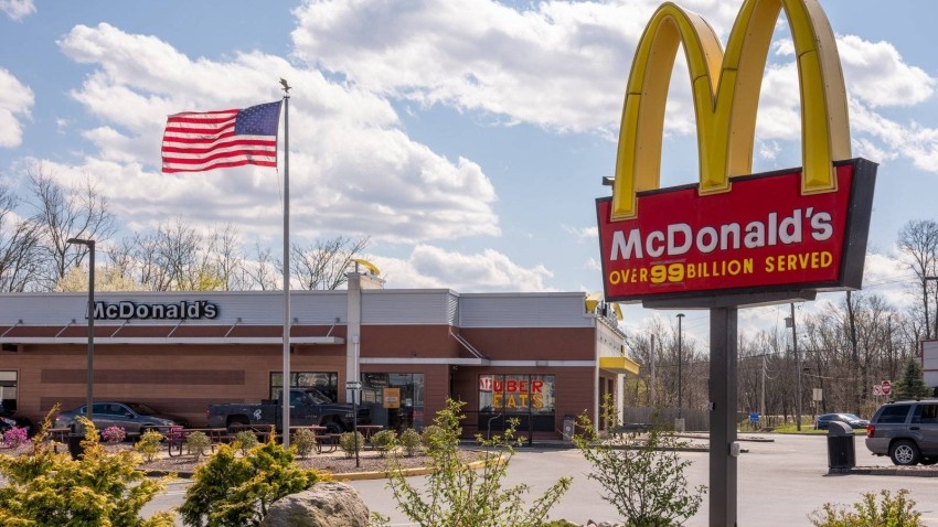 دعوى تطالب «ماكدونالدز» بـ10 مليارات دولار بتهمة «التمييز العرقي»
