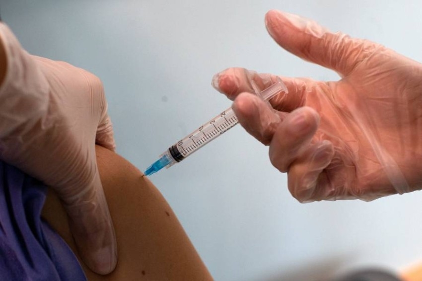فتح باب التسجيل لتطعيم فئة (12-15 عاماً) ضد كوفيد-19 في دبي