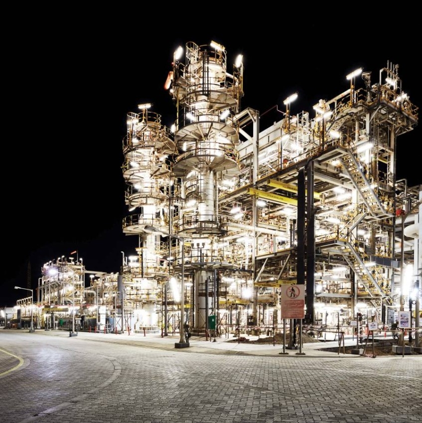أدنوك تواصل دعمها القطاع الصناعي في الدولة عبر إمدادات موثوقة ومستدامة من الغاز الطبيعي