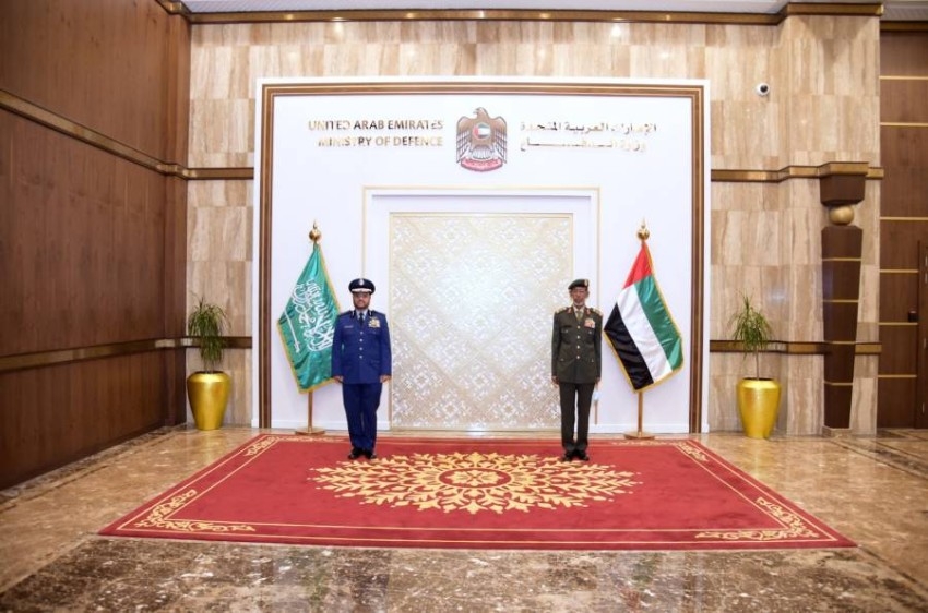 الرميثي يستقبل رئيس هيئة الأركان للقوات المسلحة السعودية