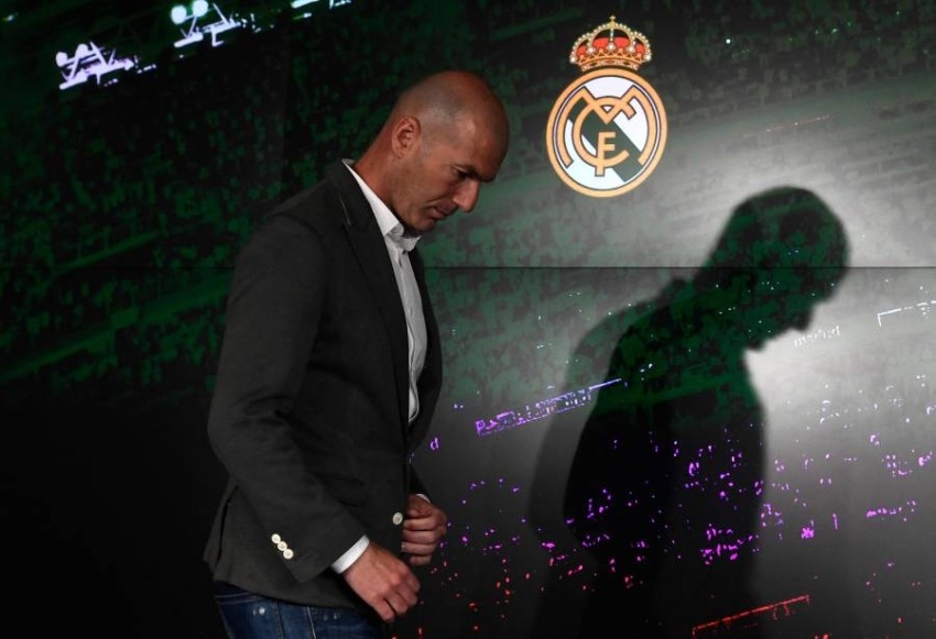 رسمياً.. ريال مدريد يعلن استقالة زيدان من تدريب الفريق