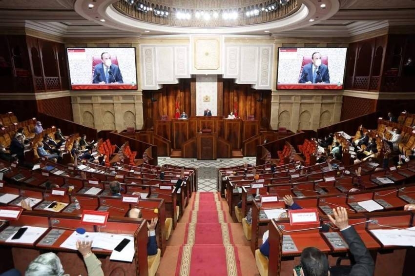 المغرب.. جدل بعد تمرير مقترح قانون لإلغاء معاشات المستشارين البرلمانيين