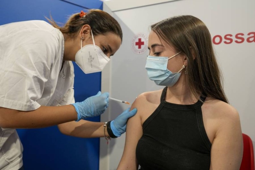 دول أوروبية تطلق نظام «شهادة التطعيم»