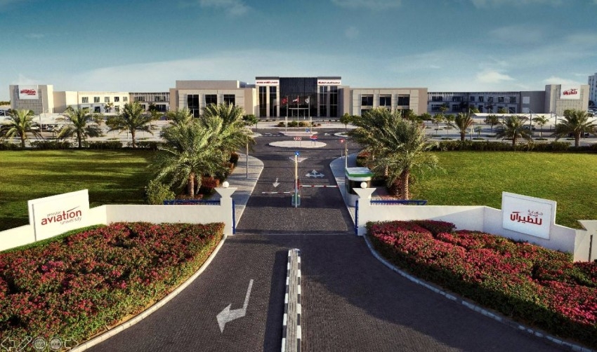 جامعة الإمارات للطيران تخرّج 600 من طلبتها في حفل افتراضي