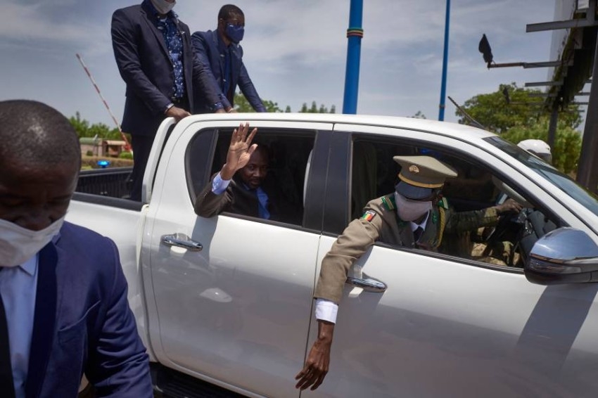 كولونيل غويتا يستقبل متمردين سابقين قلقين من الانقلاب الثاني في مالي