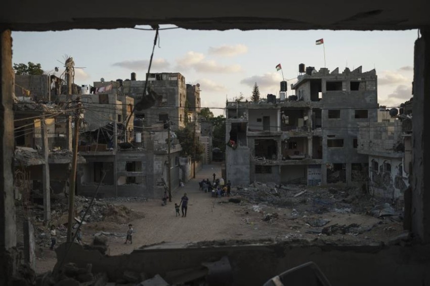 وفد حكومي فلسطيني يغادر إلى مصر لبحث إعادة إعمار غزة