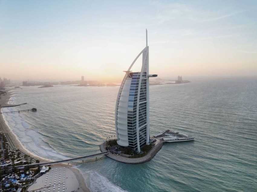العطلة الصيفية تشعل التنافس بين الفنادق في الإمارات لاستقطاب النزلاء